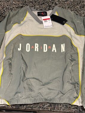 Jordan Grey Crewneck Pullover with Yellow Trim Mens Large